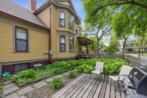 1121 4th Avenue S Fargo ND 58103