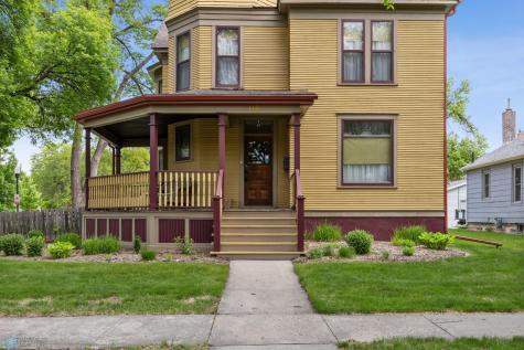 1121 4th Avenue S Fargo ND 58103
