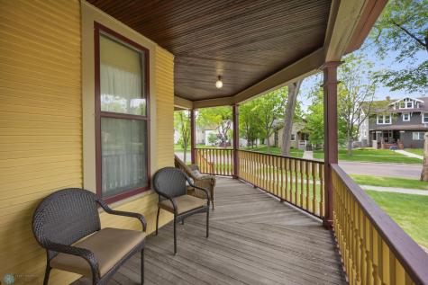 1121 4th Avenue S Fargo ND 58103