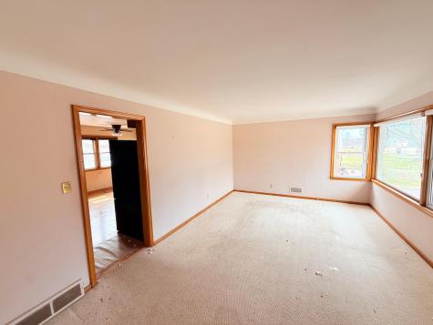 1186 Larpenteur Avenue E Saint Paul MN 55109