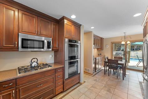 8119 Lower 129th Court Apple Valley MN 55124