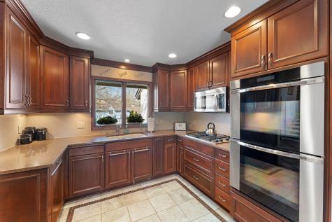 8119 Lower 129th Court Apple Valley MN 55124