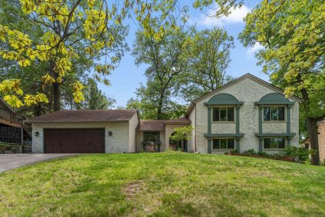 8119 Lower 129th Court Apple Valley MN 55124