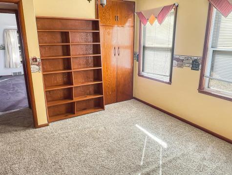 506 E 2nd Street N Truman MN 56088