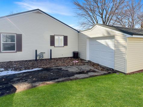 506 E 2nd Street N Truman MN 56088