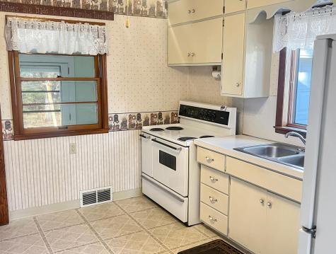506 E 2nd Street N Truman MN 56088
