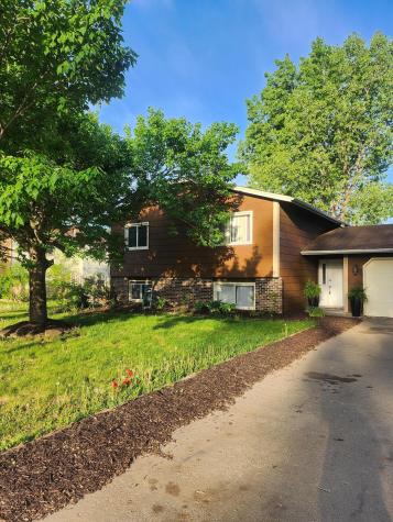 8003 Fairfield Circle Brooklyn Park MN 55444