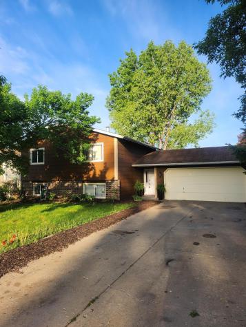 8003 Fairfield Circle Brooklyn Park MN 55444
