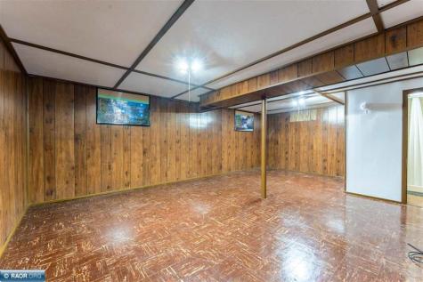 404 Kent Road Hoyt Lakes MN 55750