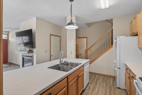 8983 Sawgrass Glen N Maple Grove MN 55311