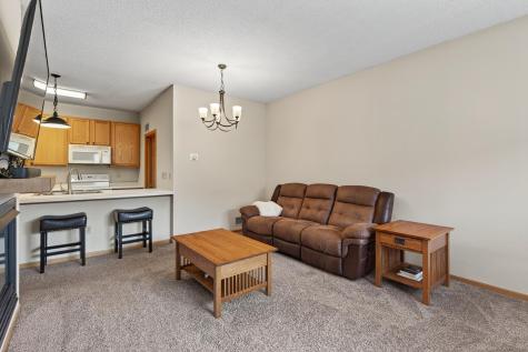 8983 Sawgrass Glen N Maple Grove MN 55311