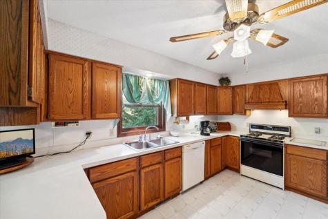21156 Vernon Avenue Credit River MN 55372