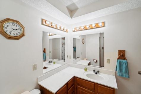 21156 Vernon Avenue Credit River MN 55372