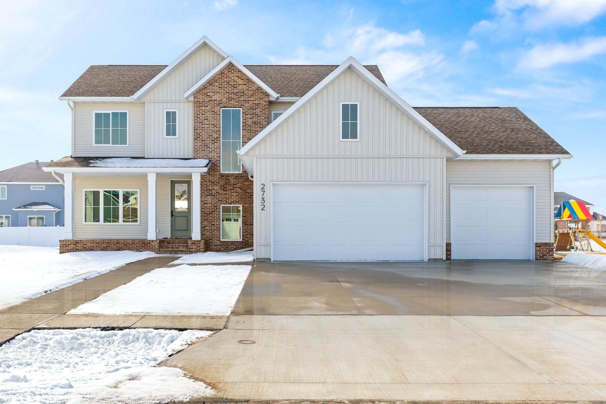 2732 69th Avenue S Fargo ND 58104