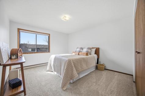 331 Prairiewood Circle S Fargo ND 58103