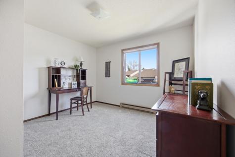 331 Prairiewood Circle S Fargo ND 58103
