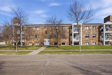 331 Prairiewood Circle S Fargo ND 58103