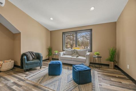 527 Miller Ave SW Hutchinson MN 55350