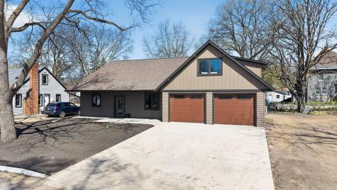 527 Miller Ave SW Hutchinson MN 55350