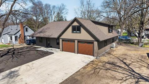527 Miller Ave SW Hutchinson MN 55350