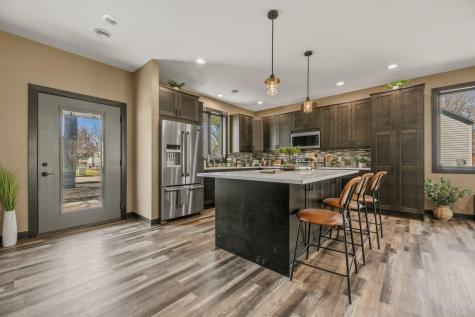 527 Miller Ave SW Hutchinson MN 55350