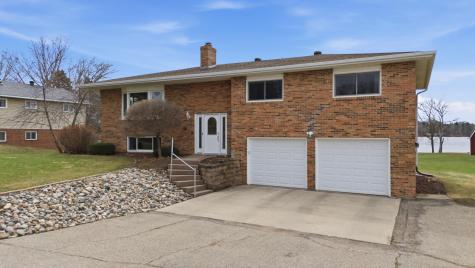1021 Stony Brook Manor Fergus Falls MN 56537