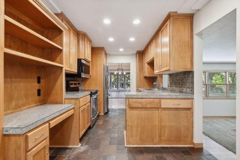 6802 Cottonwood Lane N Maple Grove MN 55369