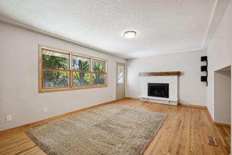 6802 Cottonwood Lane N Maple Grove MN 55369