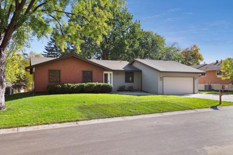 6802 Cottonwood Lane N Maple Grove MN 55369