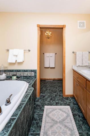 4903 Rose Creek Parkway S Fargo ND 58104