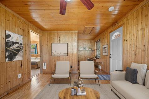 212 4th Avenue NE Cambridge MN 55008