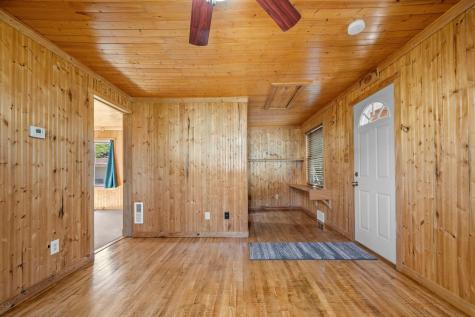 212 4th Avenue NE Cambridge MN 55008
