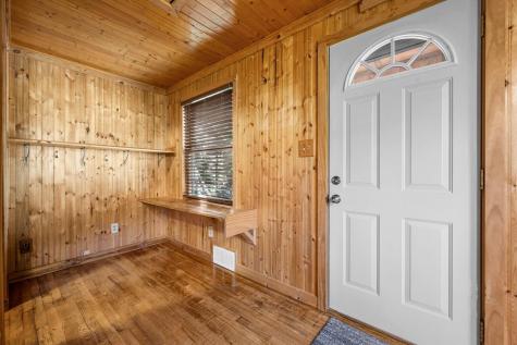 212 4th Avenue NE Cambridge MN 55008