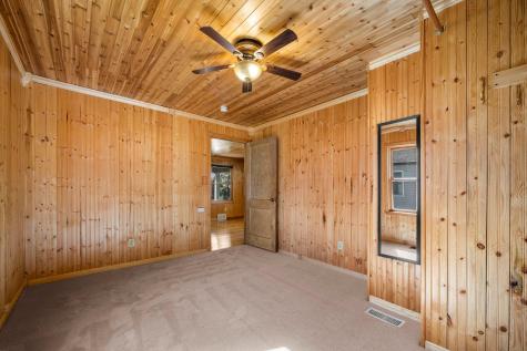 212 4th Avenue NE Cambridge MN 55008