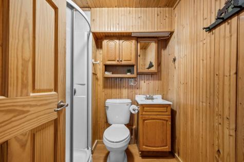 212 4th Avenue NE Cambridge MN 55008