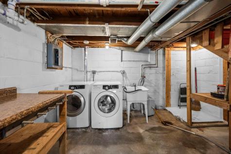 212 4th Avenue NE Cambridge MN 55008