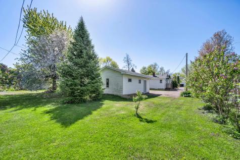 212 4th Avenue NE Cambridge MN 55008