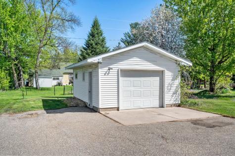 212 4th Avenue NE Cambridge MN 55008