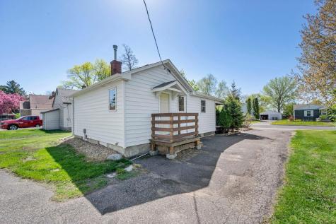 212 4th Avenue NE Cambridge MN 55008