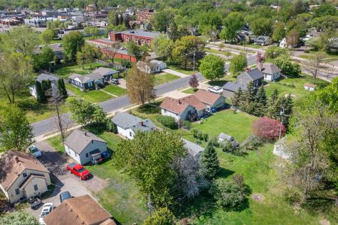 212 4th Avenue NE Cambridge MN 55008