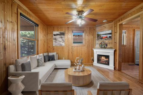 212 4th Avenue NE Cambridge MN 55008