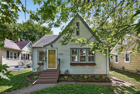 858 21st Avenue SE Minneapolis MN 55414