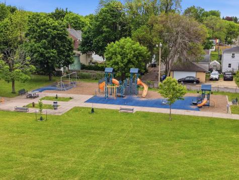 916 Magnolia Avenue E Saint Paul MN 55106