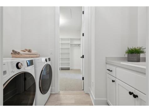 9215 Timberland Trail Eden Prairie MN 55347