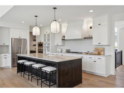 9215 Timberland Trail Eden Prairie MN 55347