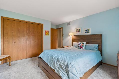 3996 Woodview Drive Vadnais Heights MN 55127