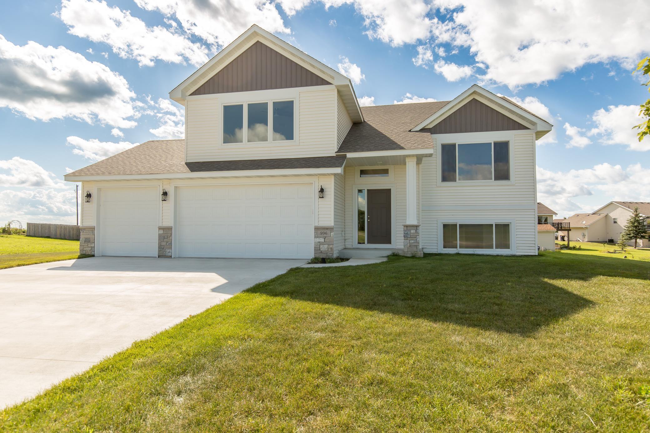996 Mallard Lane Belle Plaine MN 56011