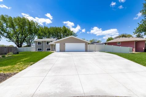 8220 208th Street W Lakeville MN 55044