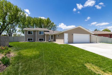 8220 208th Street W Lakeville MN 55044