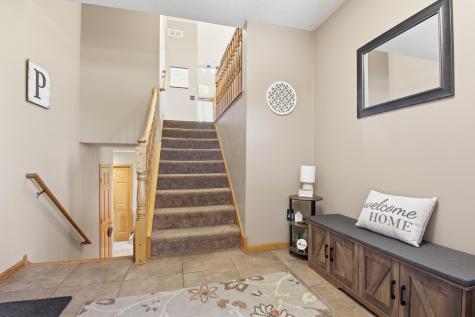 681 W River Drive New London MN 56273